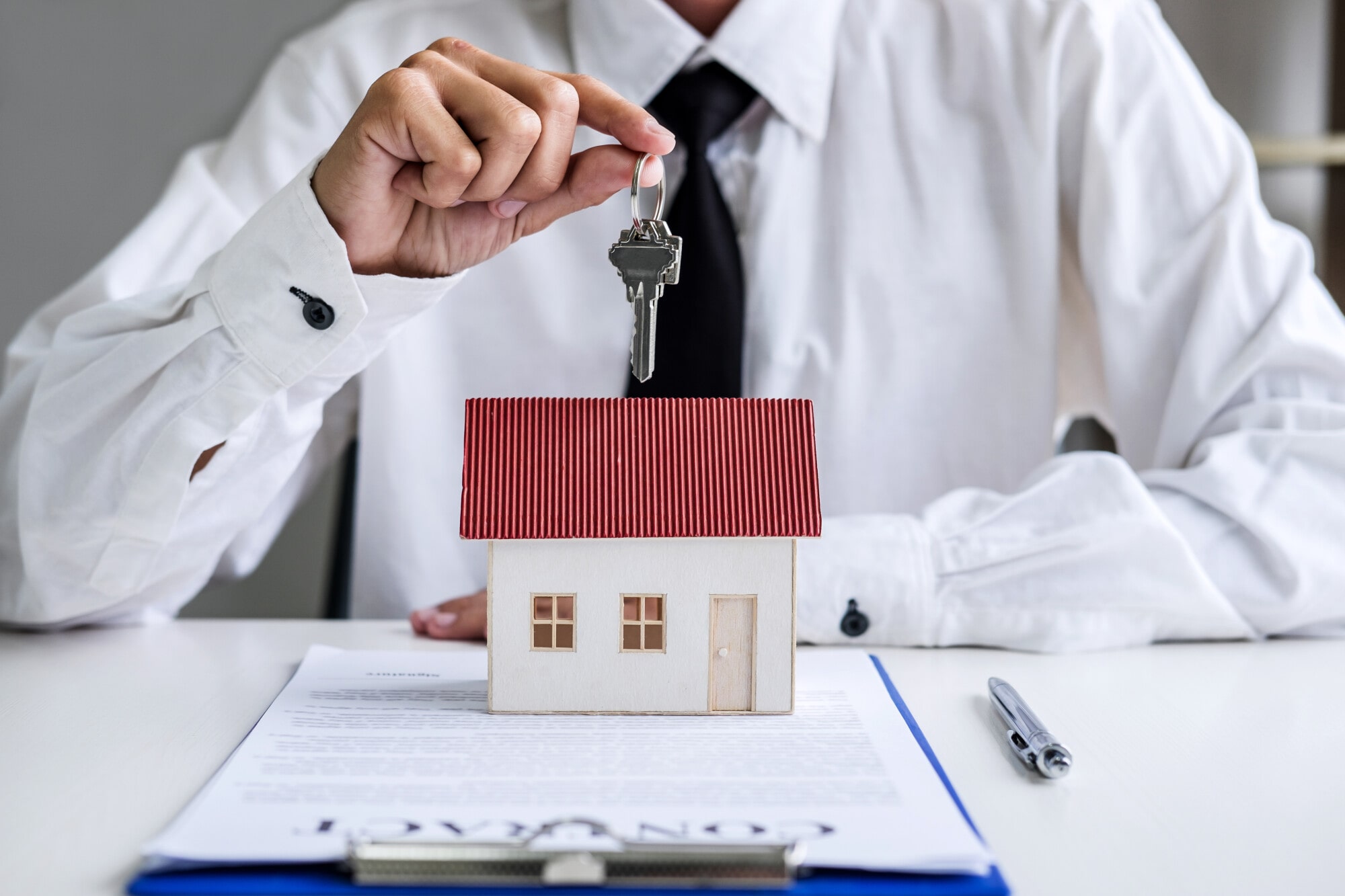 4 Benefits of Investing in a Professional Leasing Management Company for Residential Real Estate